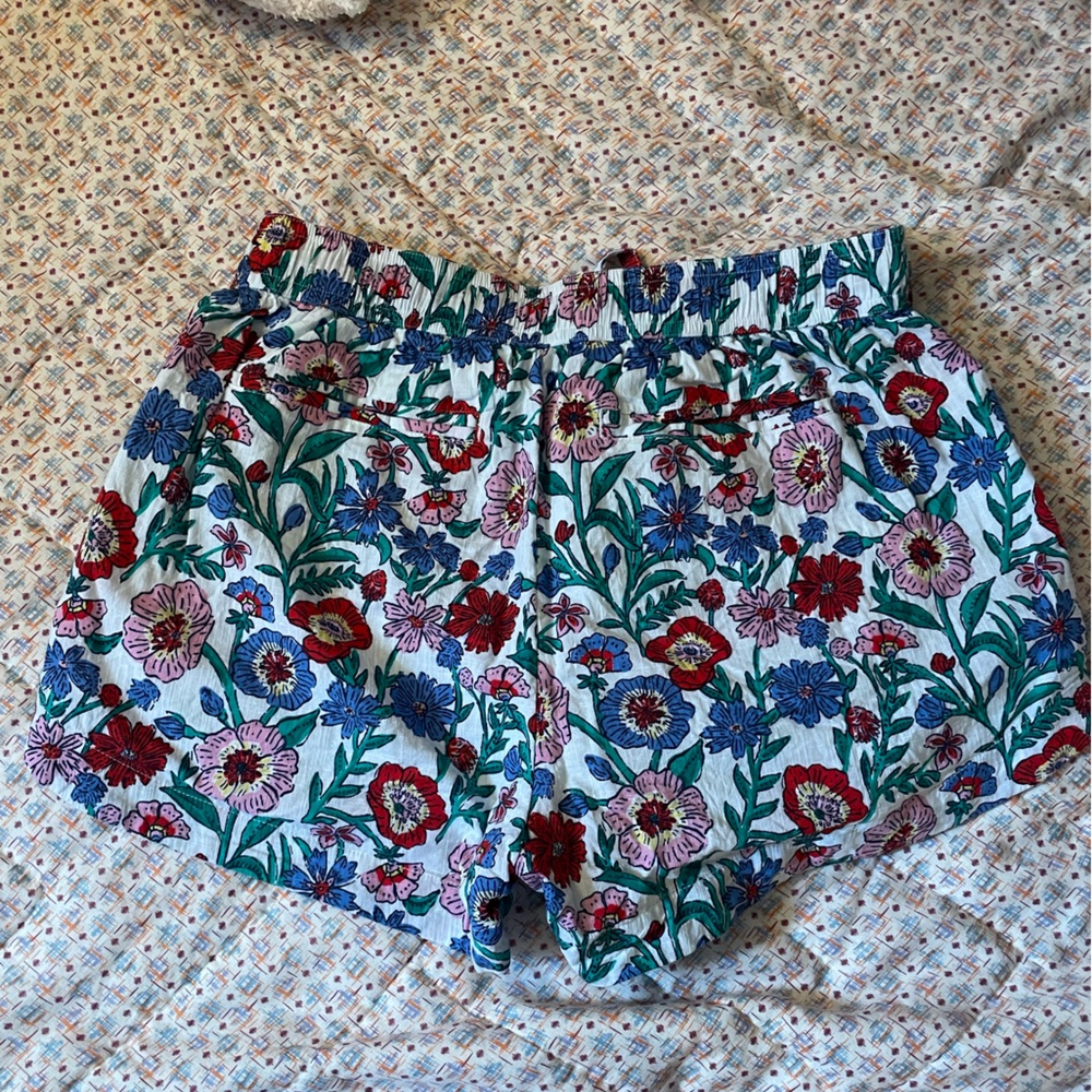 Vineyard Vines Floral Linen Shorts size small